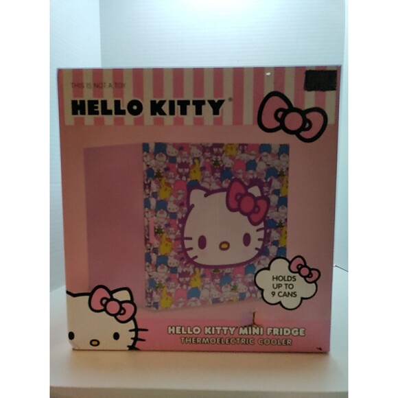 NEW Pink Hello Kitty Mini Fridge Thermoelectric Cooler Holds 9 Cans Green Tech